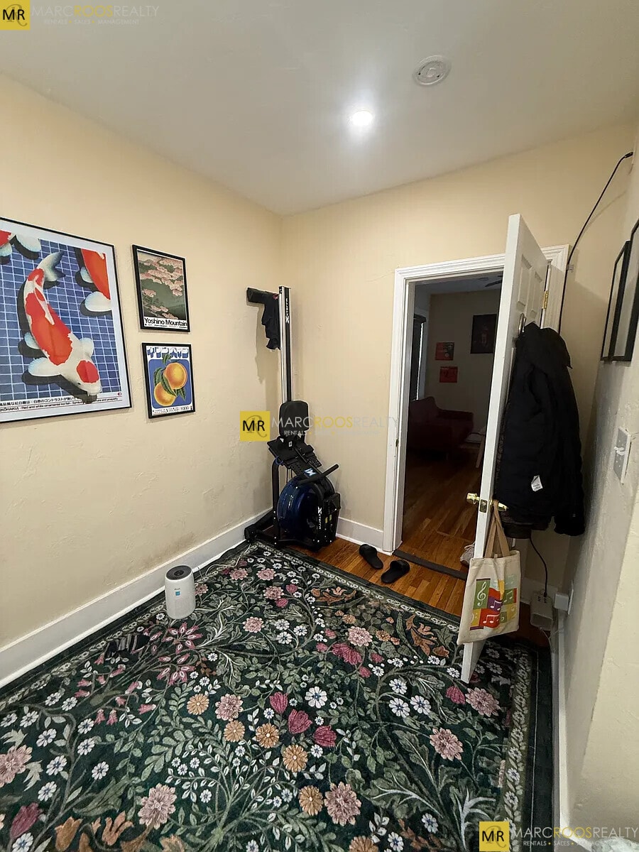 Building Photo - 36 Pratt St