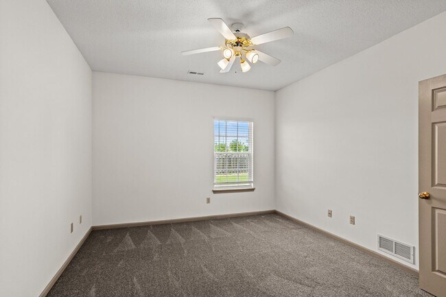 Building Photo - 3256-3258 Wind River Cir.