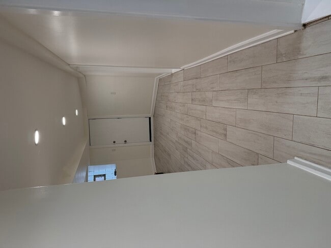 Building Photo - 2707 N Central Park Ave