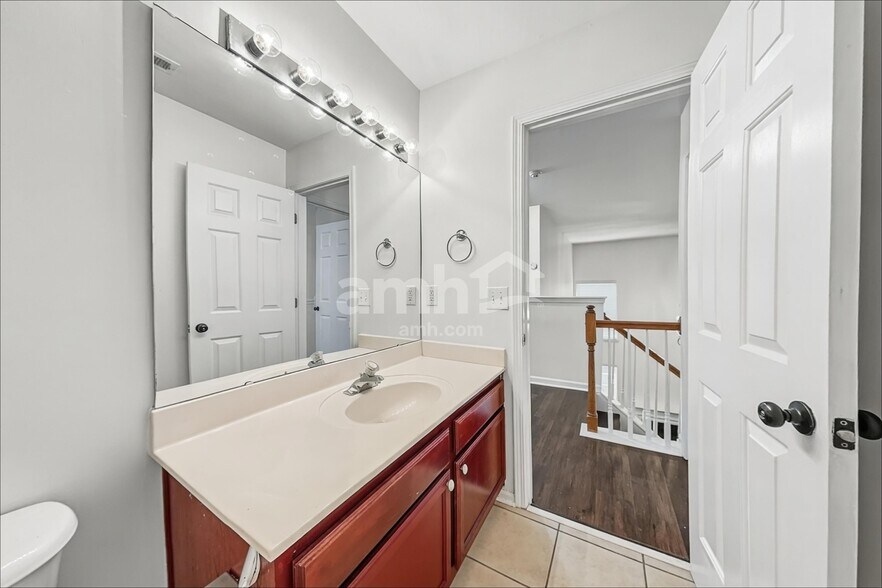 Building Photo - 169 Autry Ave
