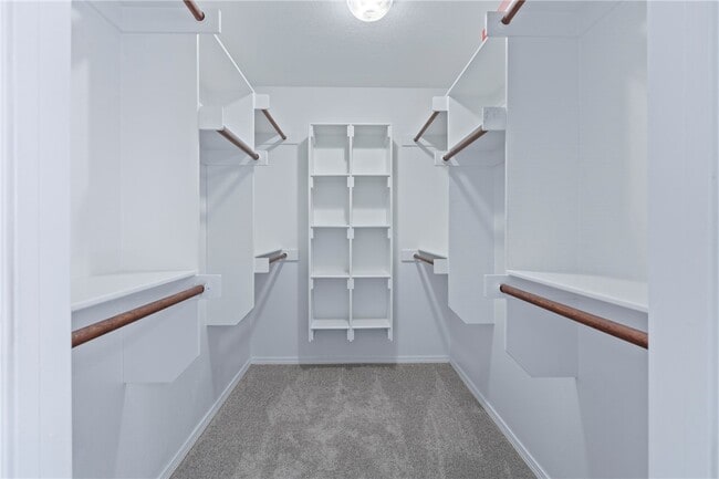 Building Photo - 607 Amanda Dr