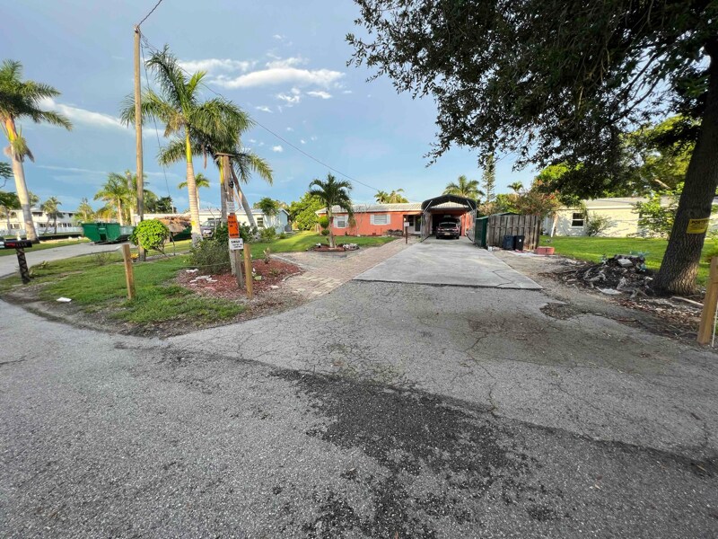 Building Photo - 1154 Harbor Dr