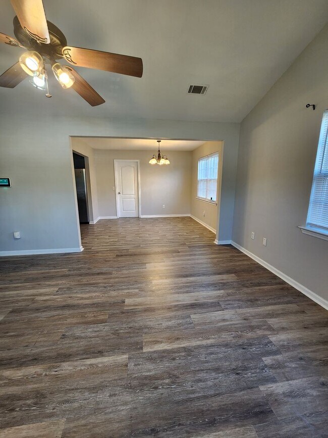 Building Photo - 1073 Cassidy Ln