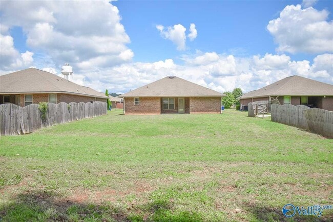 Building Photo - 226 Fields Pond Dr