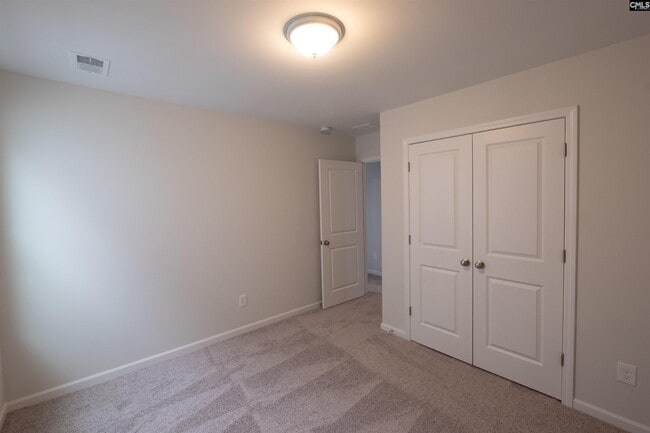 Building Photo - 1062 Begonia Dr