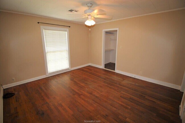 Building Photo - 1015 Milner Dr