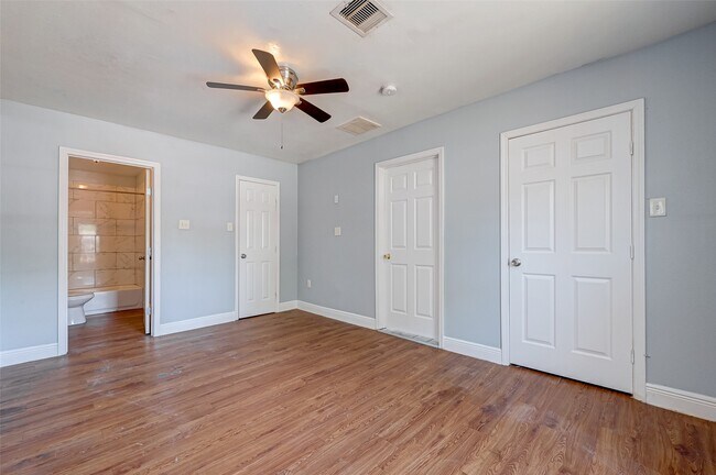 Building Photo - 5859 Westover St