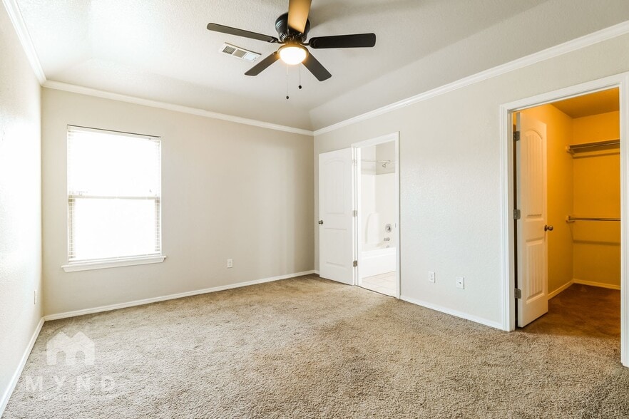 Building Photo - 17 Bristol Dr