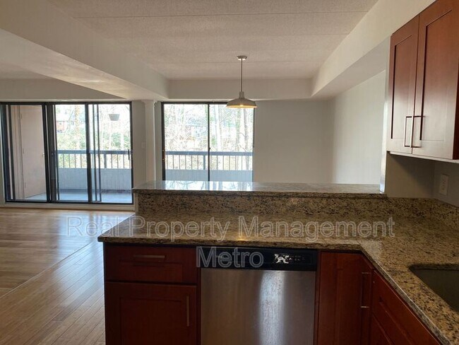 Building Photo - 5657 Harpers Farm Rd