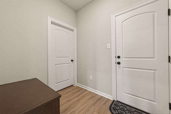 Building Photo - 1010 Gentle Nook Dr