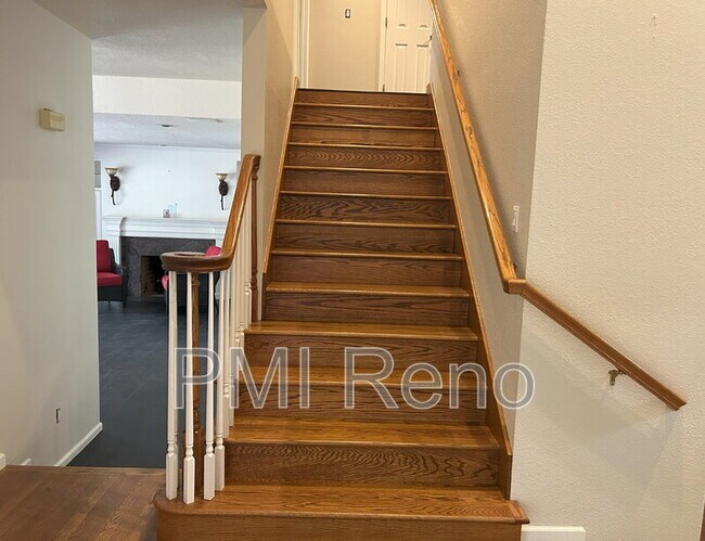 Building Photo - 1106 Happy Valley Ct