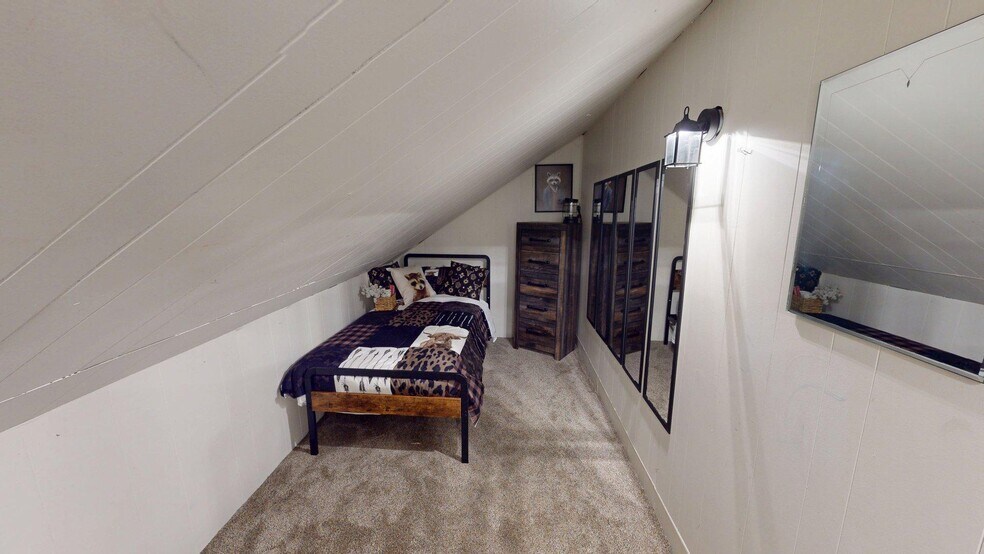 Building Photo - 1625 N Union St