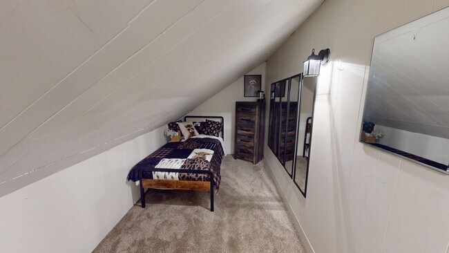 Building Photo - 1625 N Union St