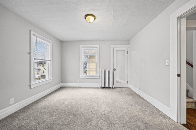 Building Photo - 164 Laburnam Crescent