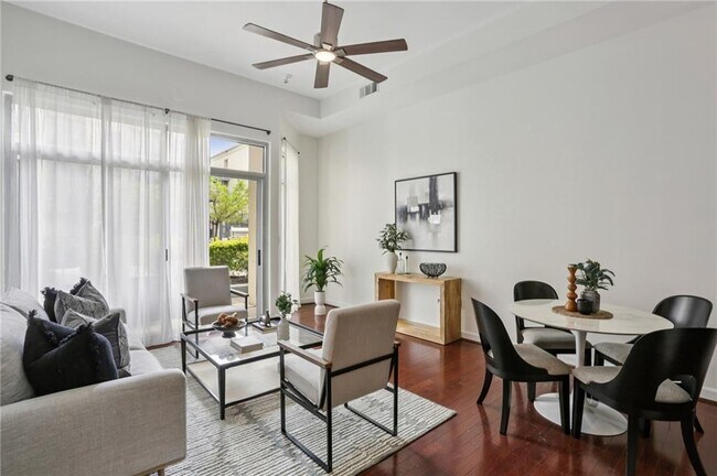 Building Photo - 711 Cosmopolitan Dr NE