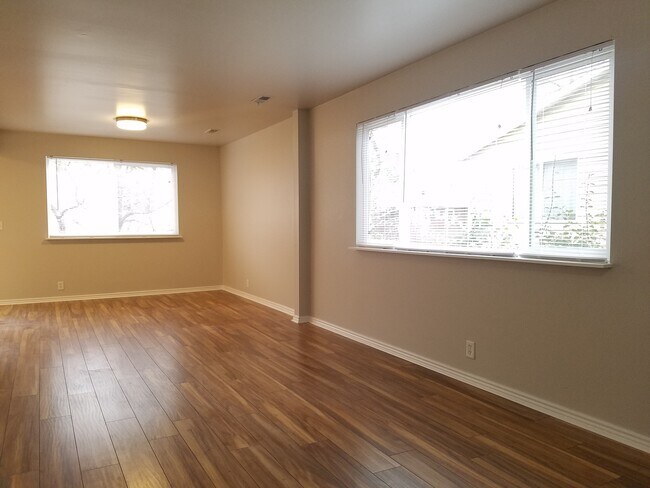 Building Photo - 7942 Chadbourne Dr
