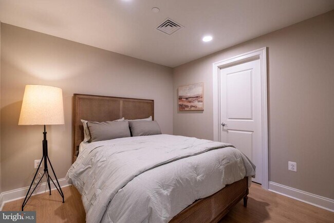 Building Photo - 2301 John F Kennedy Blvd