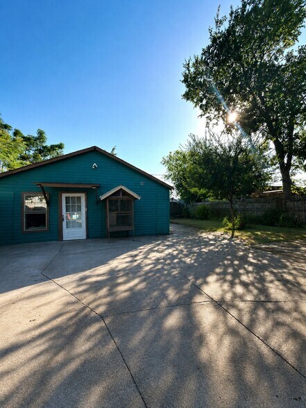 Building Photo - 2719 NW 27th St