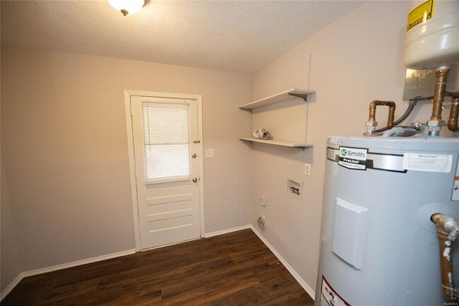 Building Photo - 753 Mary Ethel Dr