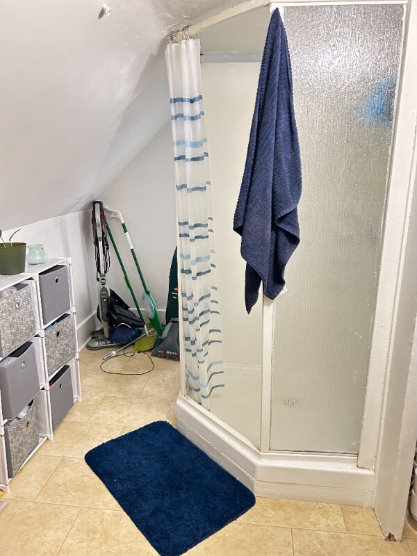 Building Photo - 103 Erie St SE