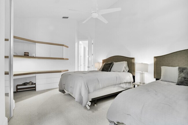 Building Photo - 16922 Isle of Palms Dr