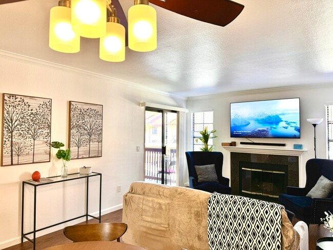 Building Photo - 12035 Alta Carmel Ct