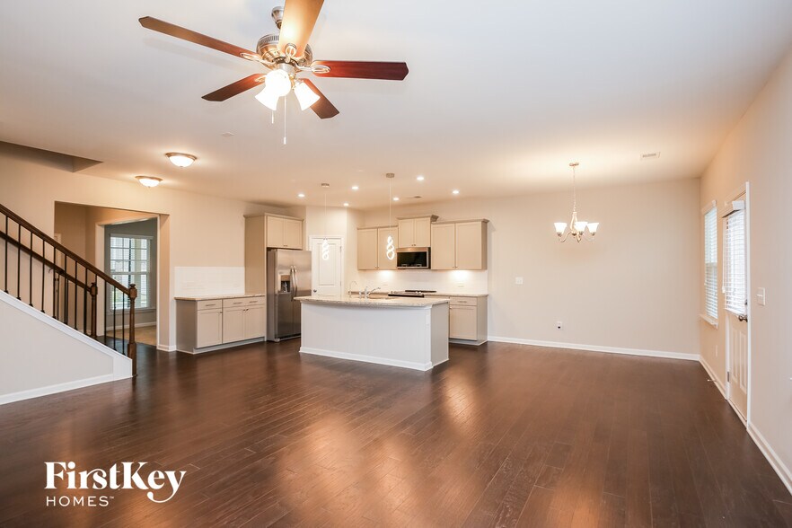 Building Photo - 6040 Wheeler Ridge Rd