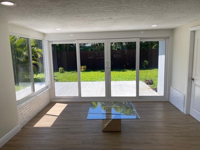 Building Photo - 2751 NE 26th Terrace