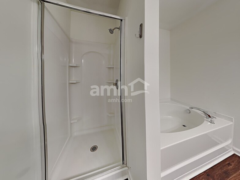 Building Photo - 4477 Westhill Pl