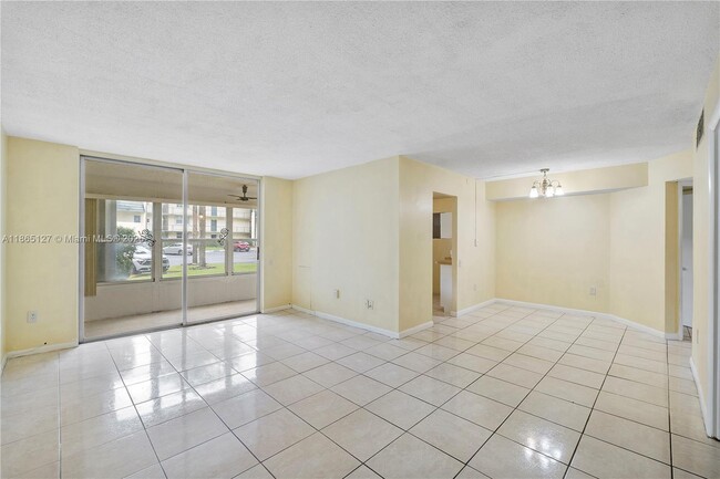 Building Photo - 9091 Lime Bay Blvd
