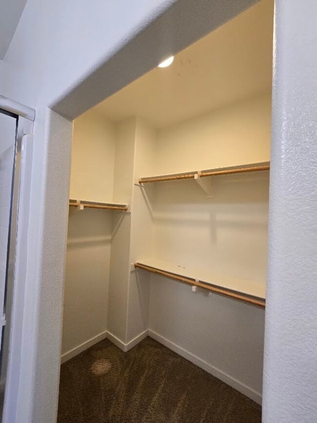 Building Photo - Bright Corner Unit Near Trails with Pool & 2-Car Garage