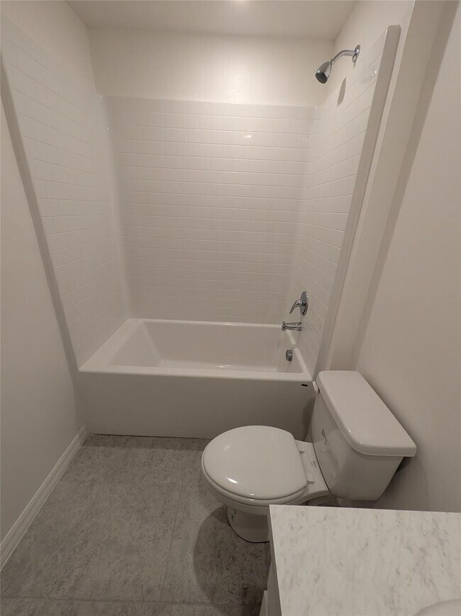 Building Photo - 9065 107th Ct