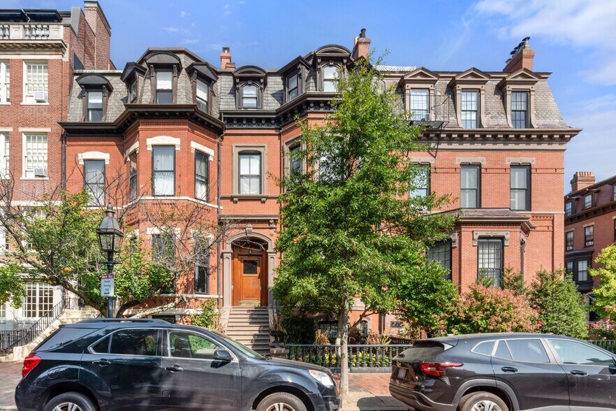 Building Photo - 103 Marlborough St