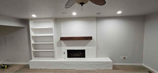 Building Photo - 2308 Shady Tree Ln