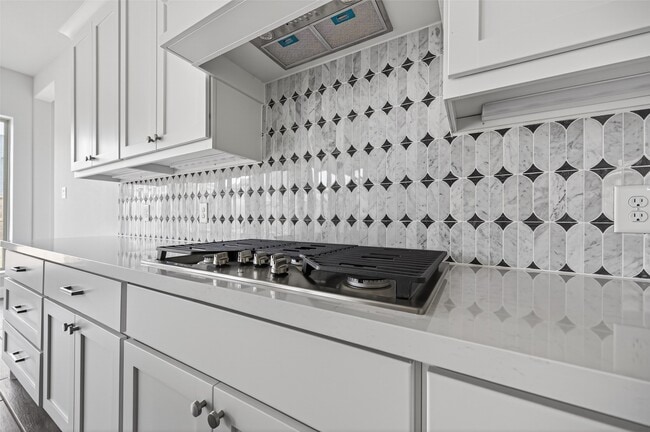 Building Photo - 26310 Meadow Bliss Wy