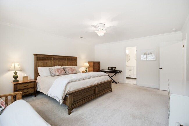 Building Photo - 3Bed/2.5Bath Family Home in Snee Farms