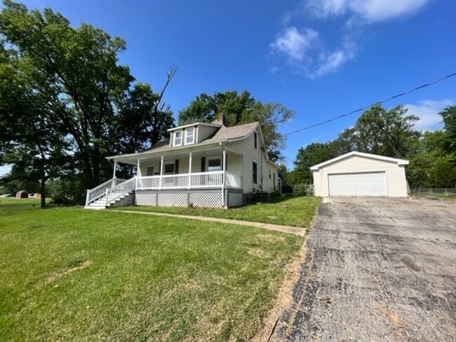 Primary Photo - 3 BR 2 BA Ranch in Troy, MO