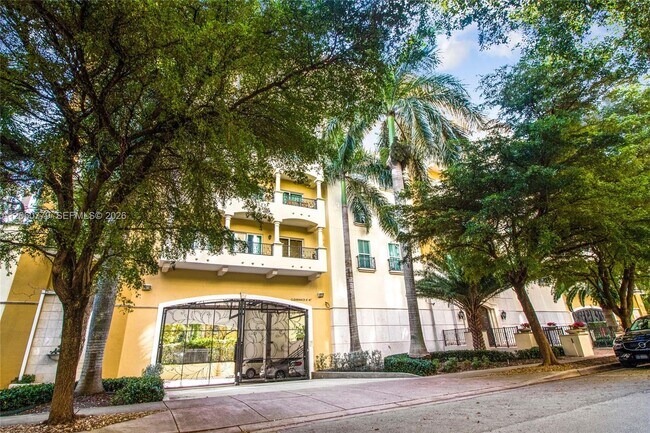 Building Photo - 20 Calabria Ave