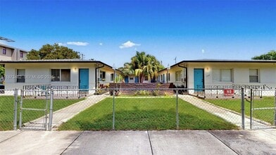 Building Photo - 2499 SW 27th St