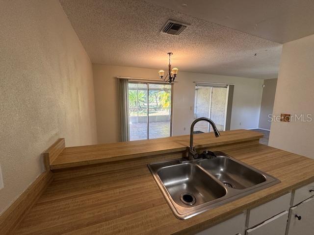 Building Photo - 10312 Hidden Ln