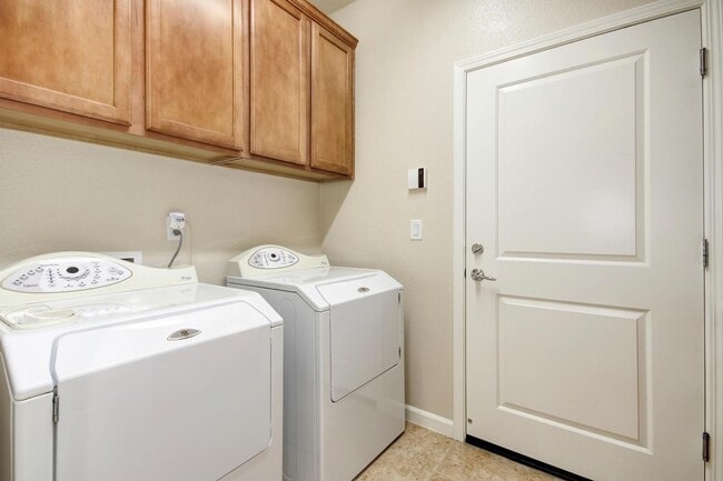 Building Photo - Del Webb Gem - 55 and Over Community