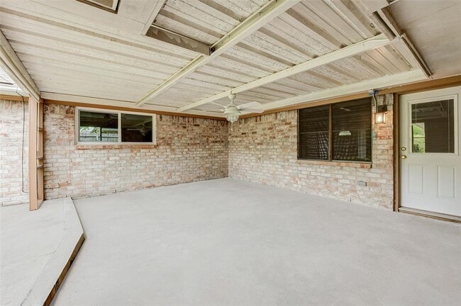 Building Photo - 5403 Clift Haven Dr