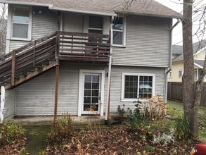 Building Photo - 1 Bedroom located downtown Eugene
