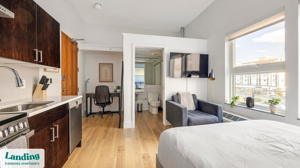 Building Photo - 135 Adams St