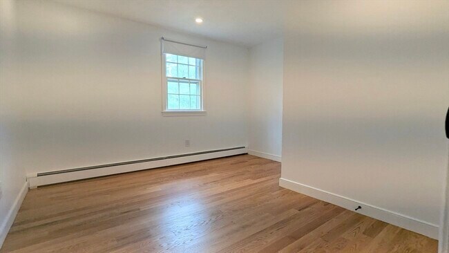 Building Photo - 23 Allen St