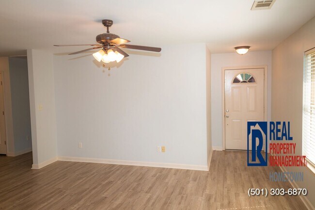 Building Photo - 104 Austin Ln