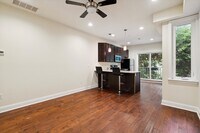 Building Photo - 1521 W Seybert St