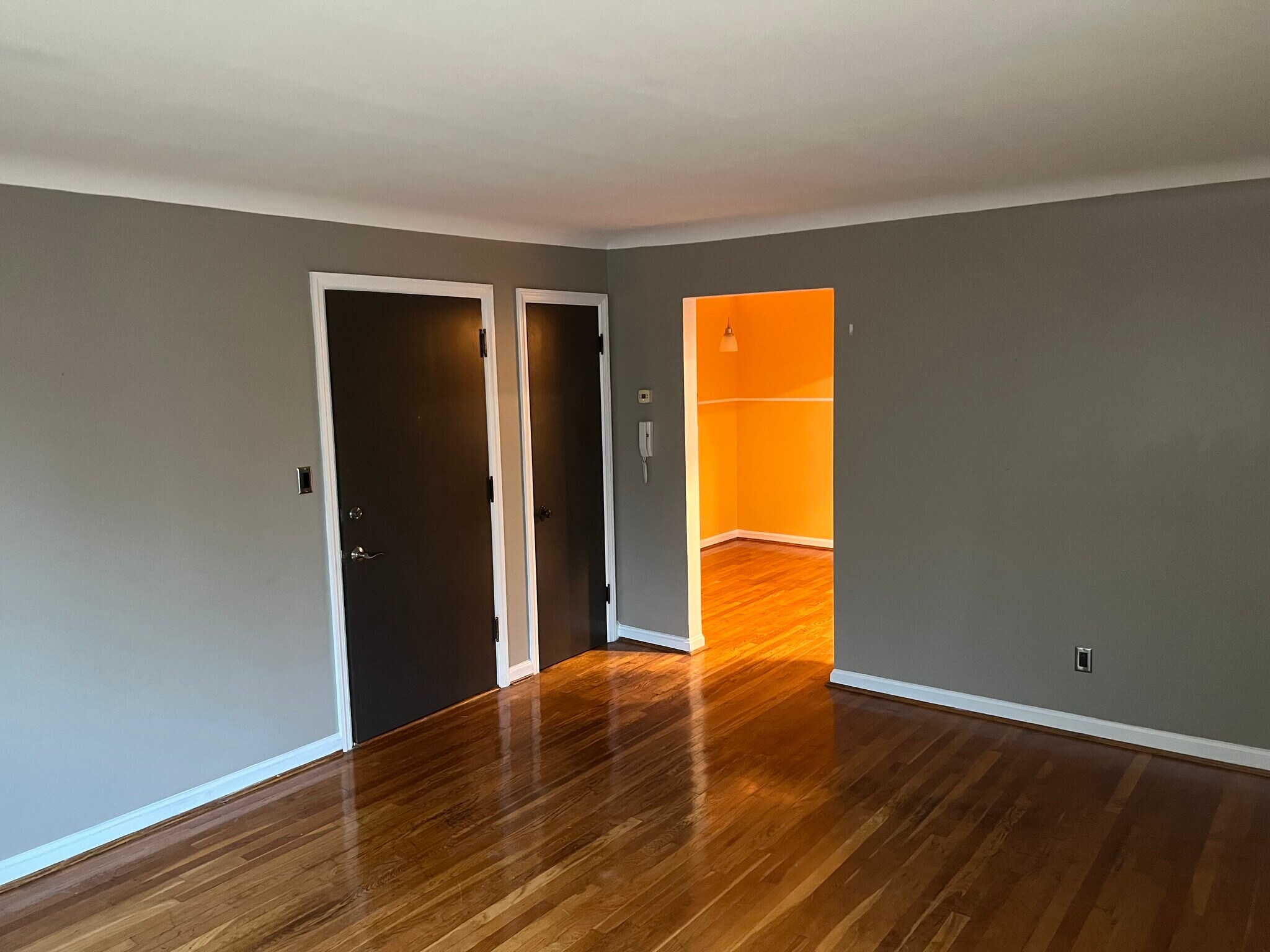Building Photo - 4250 Sibley Ave