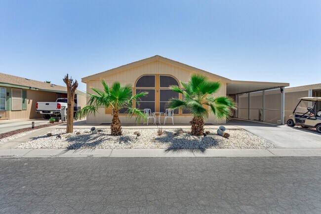 Building Photo - 10650 S Avenida Compadres