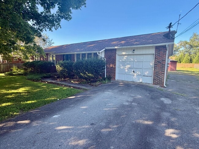 Building Photo - 7225 Deville Way